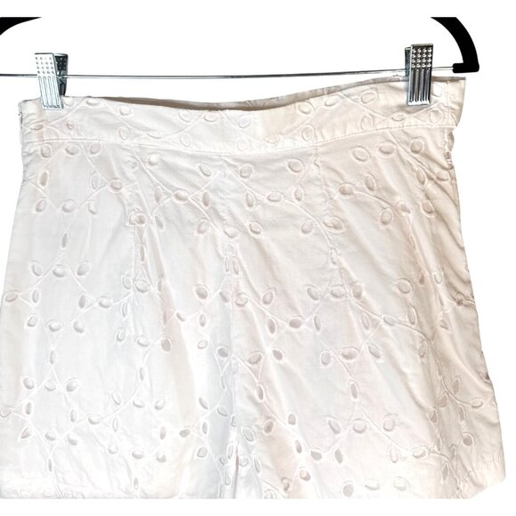 2/$30 ZARA White Medium Embroidered Cotton Shorts - Picture 8 of 12